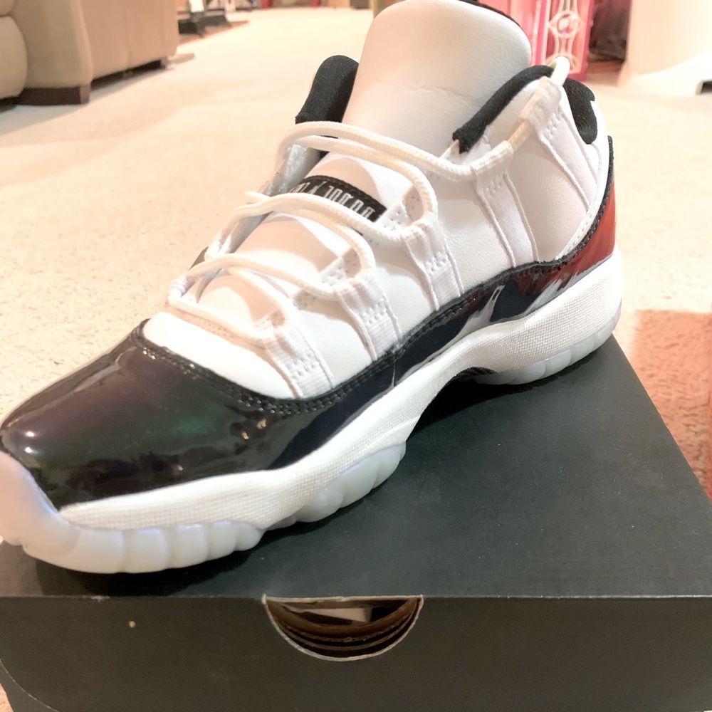 Air Jordan 11 retro low Emerald